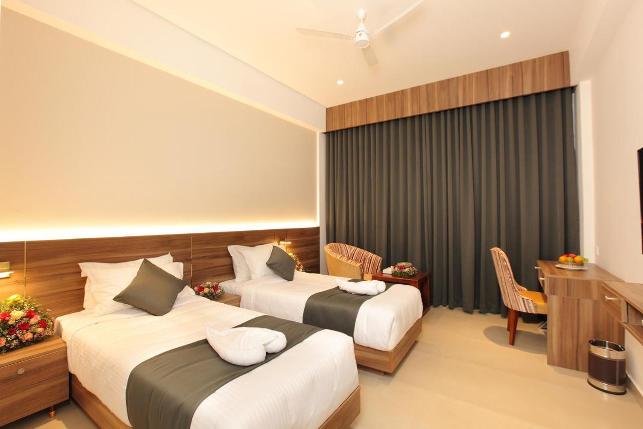 Hotel Maria Park Muvattupuzha 外观 照片
