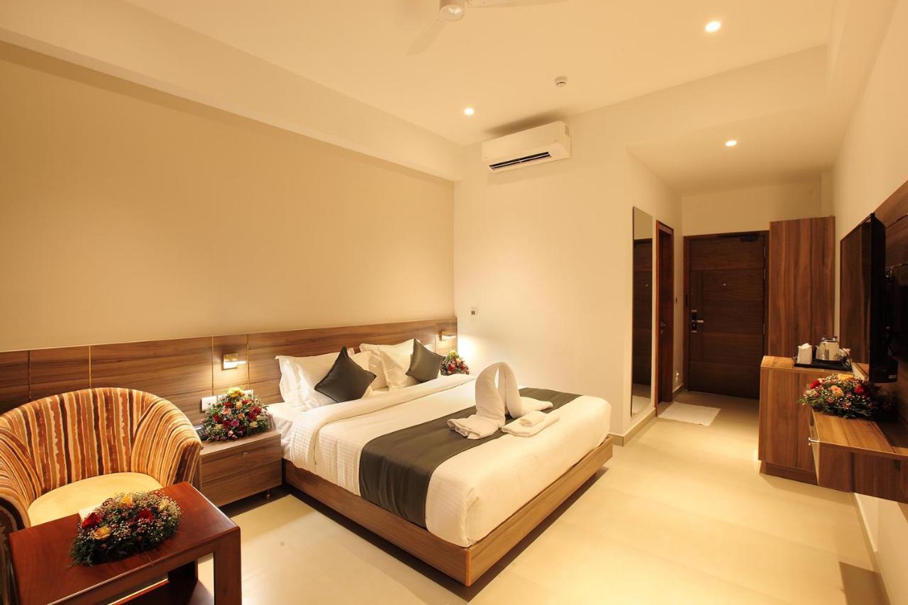 Hotel Maria Park Muvattupuzha 外观 照片