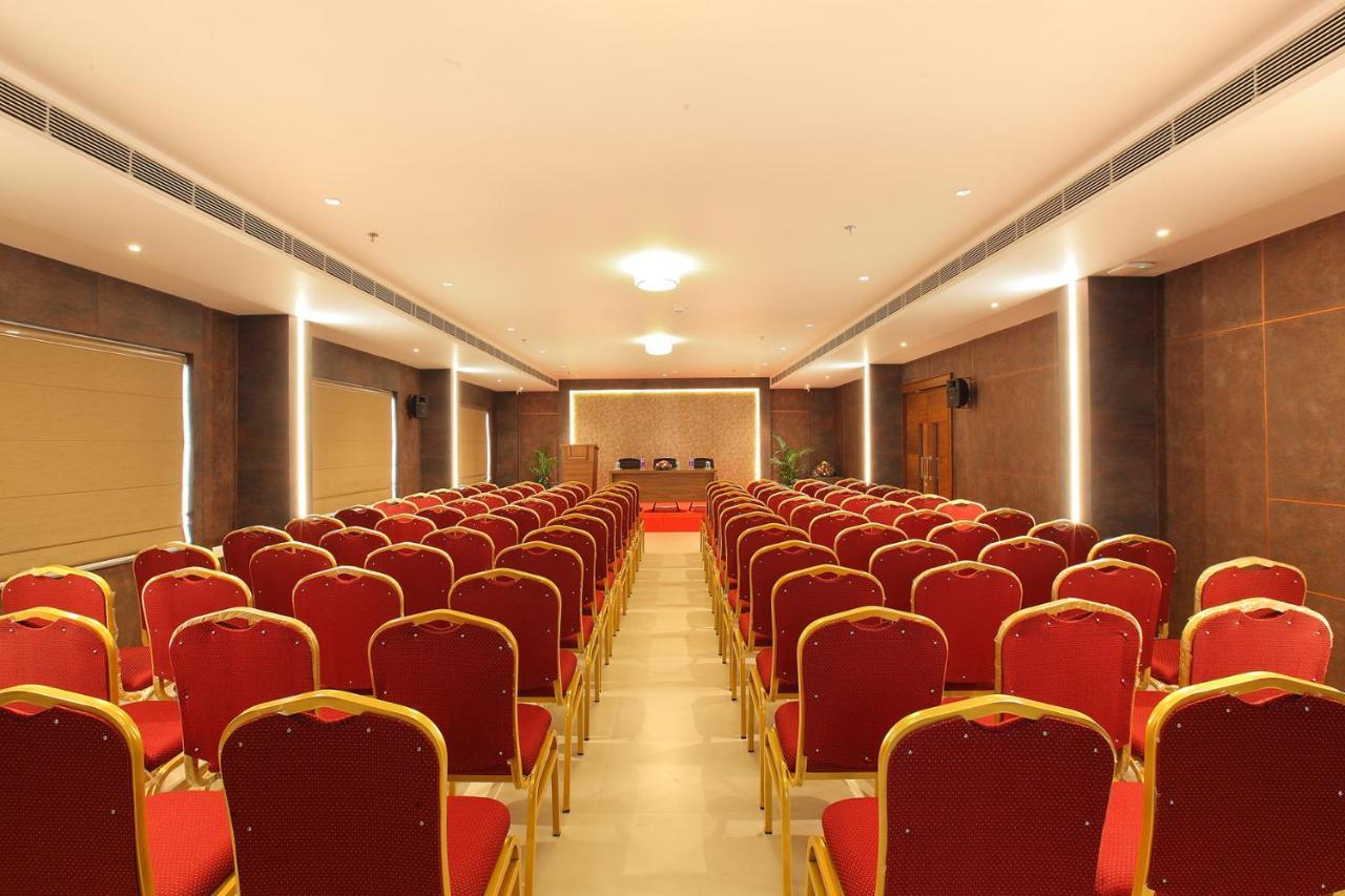 Hotel Maria Park Muvattupuzha 外观 照片