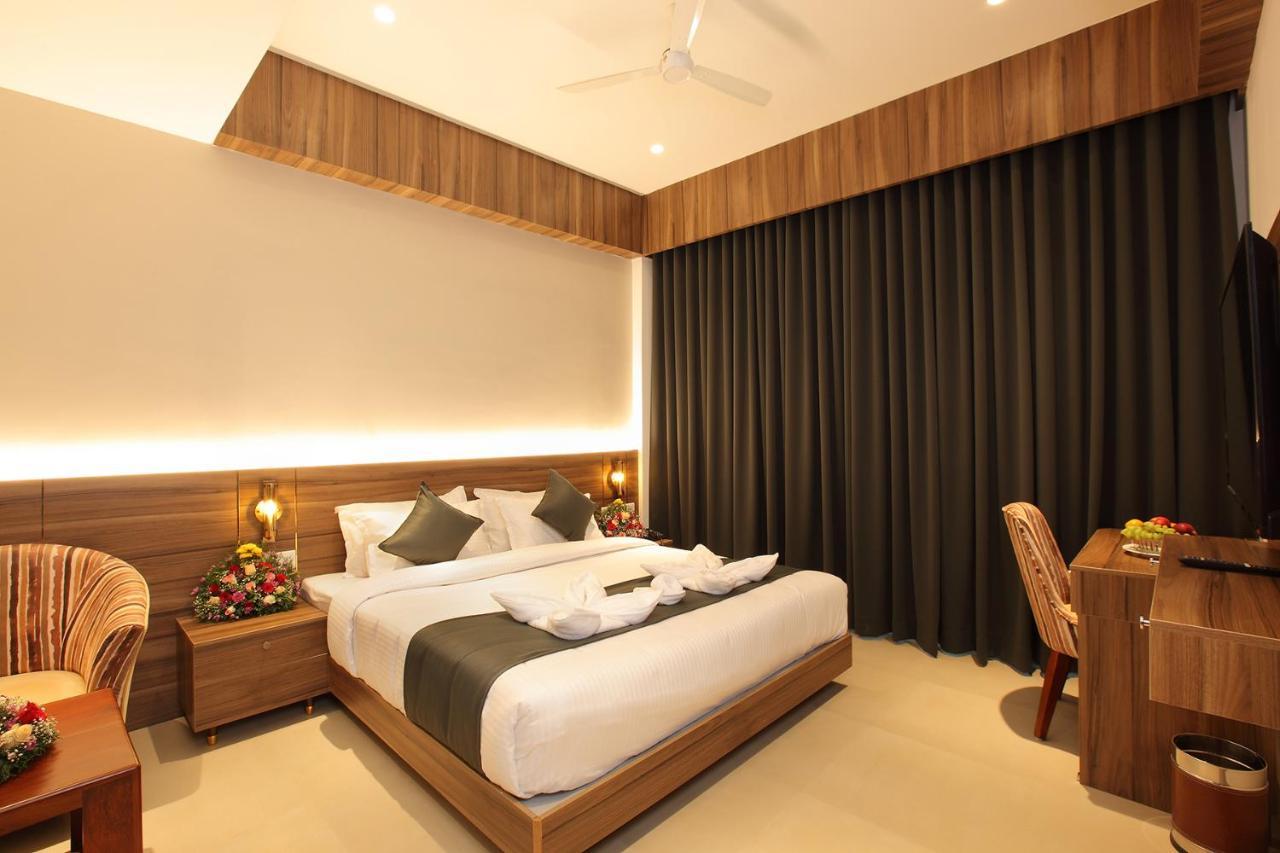 Hotel Maria Park Muvattupuzha 外观 照片